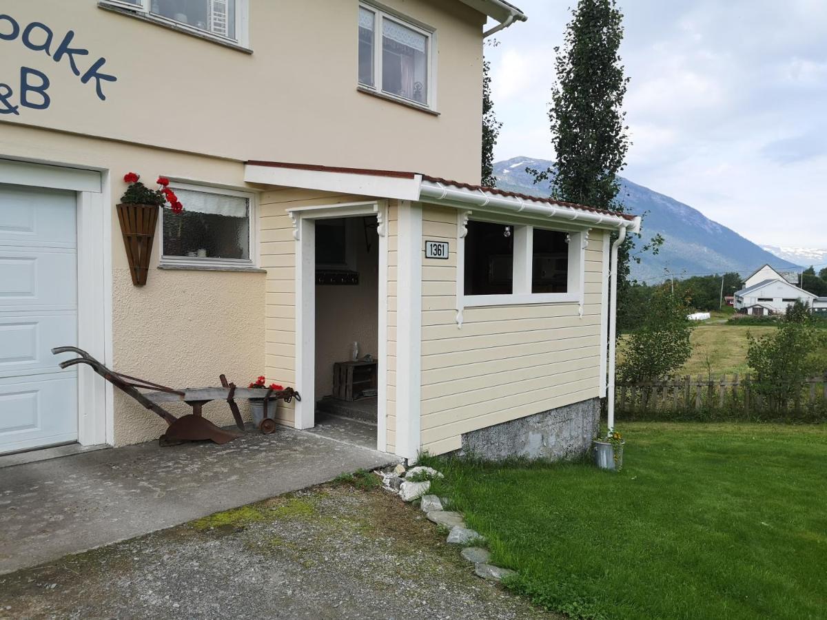 Elvebakk Bed & Breakfast Reed Exteriör bild